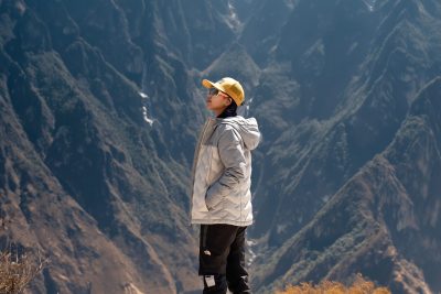 u3143385977_in_the_mountains_of_yunnan_china_an_asian_woman_wea_a13a1c7f-b780-413f-a52b-a2ad27820506