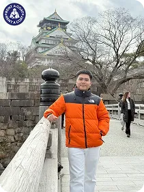 รีวิวแจ็คเก็ตกันหนาวสีส้มสดใส เที่ยวปราสาทโอซาก้า ญี่ปุ่น หน้าหนาว