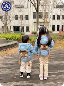 รีวิวพี่น้องใส่เสื้อกันหนาวเด็กสีฟ้าคู่กันสุดน่ารัก จาก Rent A Coat