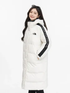 เสื้อโค้ท The North Face สีครีม มุมด้านข้าง